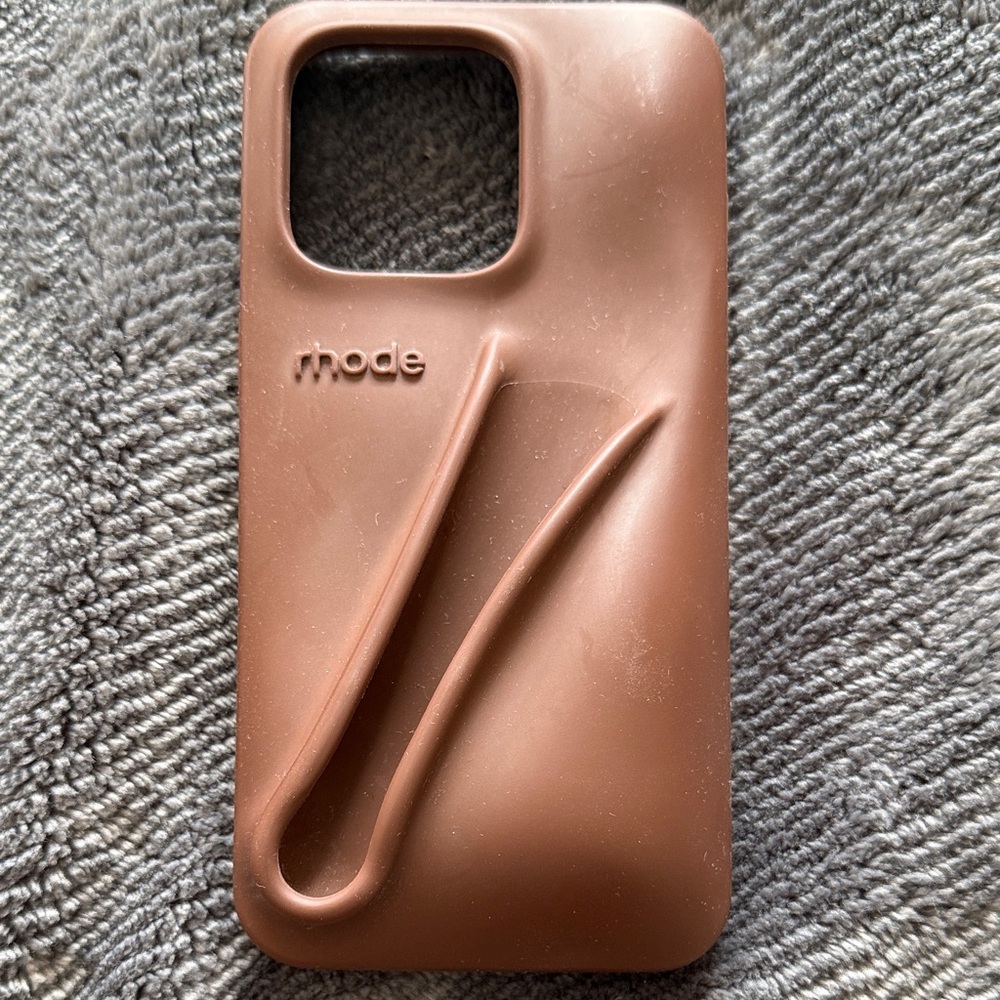 Rhode Espresso iPhone 14 Pro Lip Case